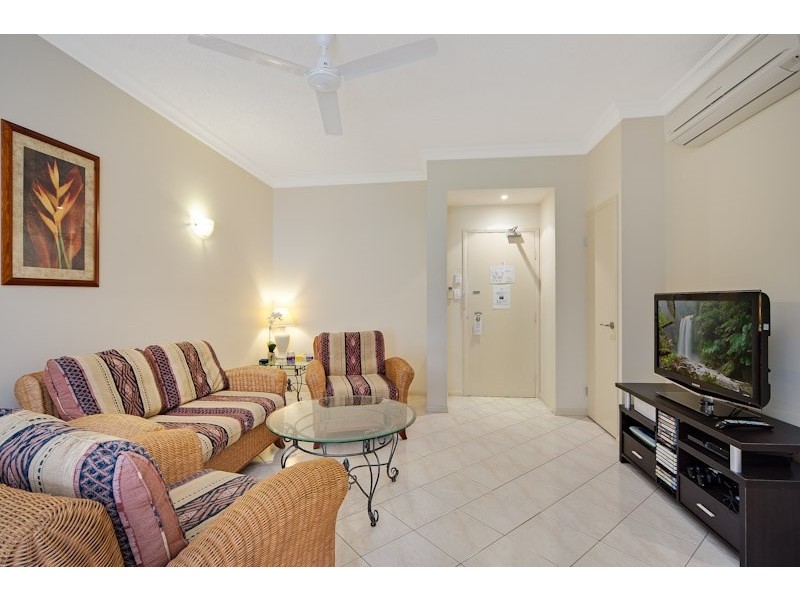 Unit 1805/2 Greenslopes Street, Cairns North QLD 4870