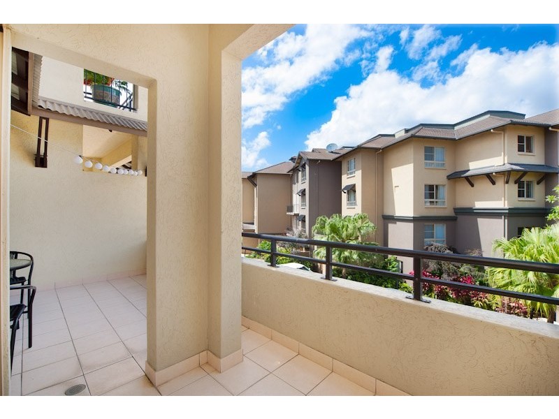 Unit 1805/2 Greenslopes Street, Cairns North QLD 4870