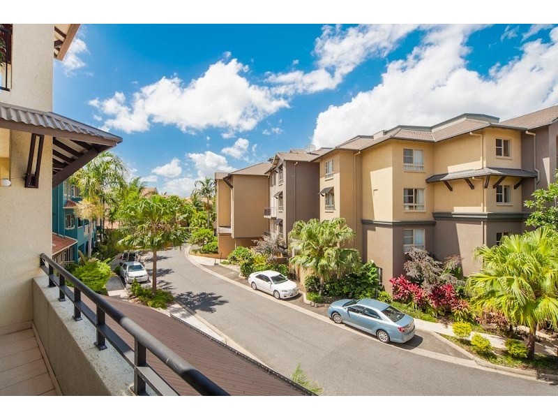 Unit 1805/2 Greenslopes Street, Cairns North QLD 4870