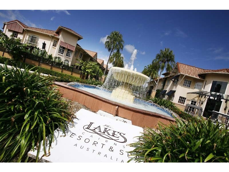 Unit 1805/2 Greenslopes Street, Cairns North QLD 4870