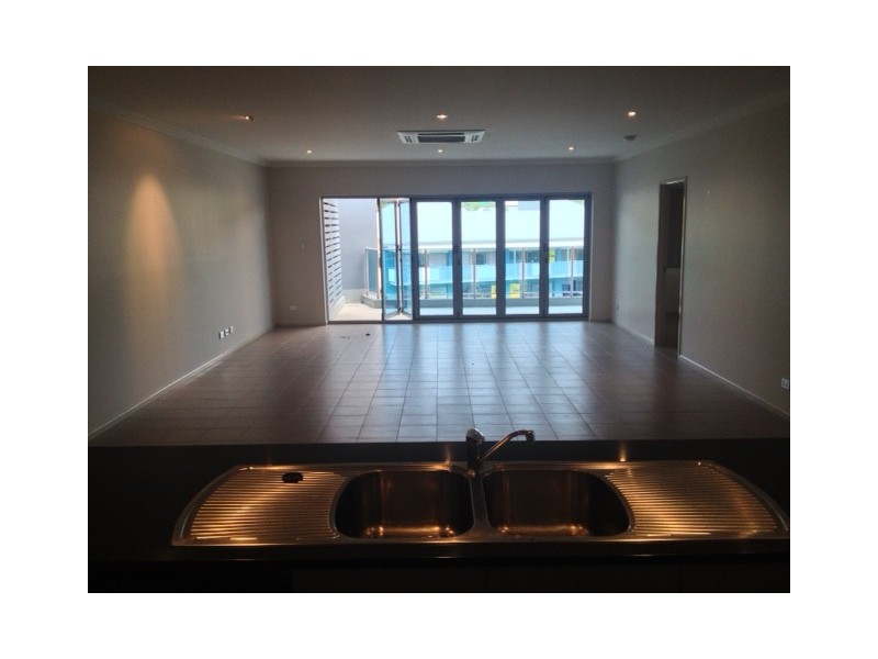 Unit 201/137 Collins Avenue, Edge Hill QLD 4870