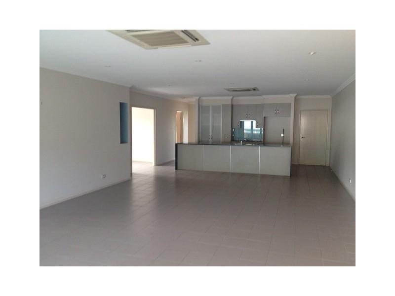 Unit 201/137 Collins Avenue, Edge Hill QLD 4870