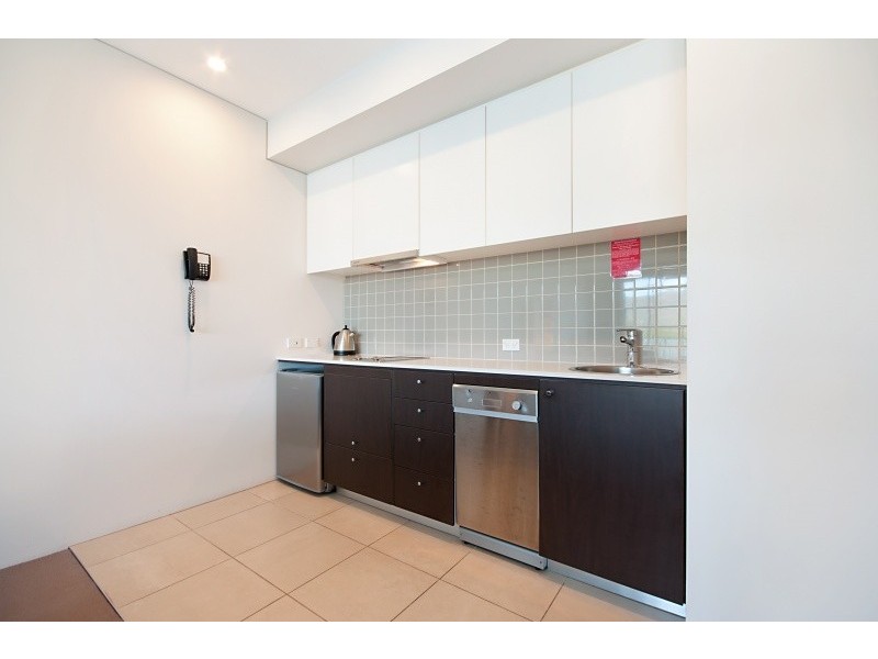 Unit 203/10A Marlin Parade, Cairns City QLD 4870