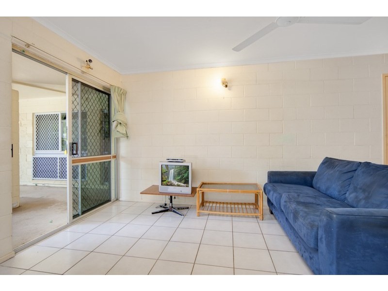 Unit 1 – 10/379 Mayers Street, Edge Hill QLD 4870