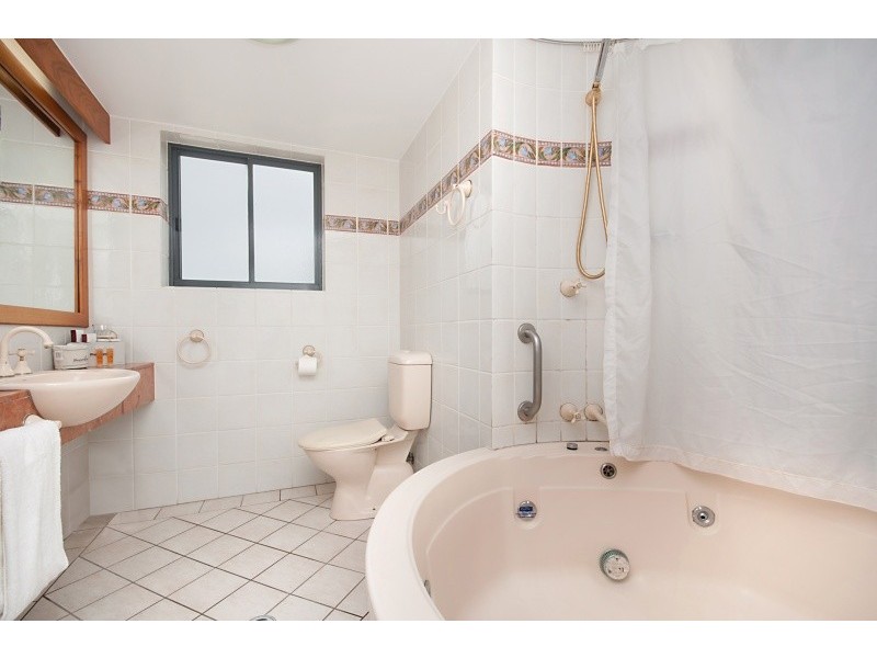 Unit 505/73 Esplanade, Cairns City QLD 4870