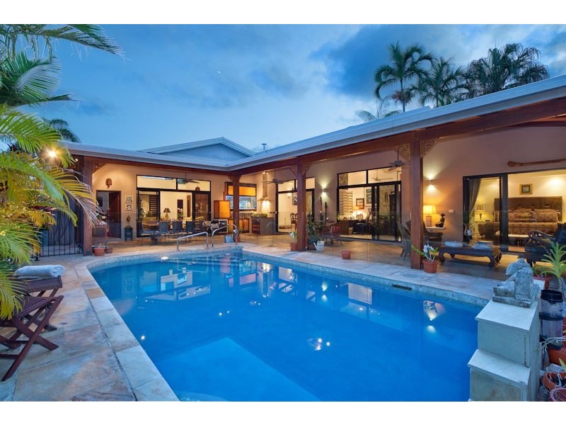 84 Cedar Road, Palm Cove QLD 4879