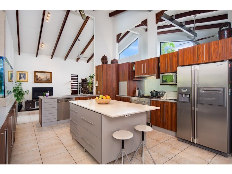 84 Cedar Road, Palm Cove QLD 4879