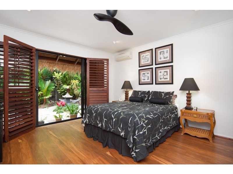 84 Cedar Road, Palm Cove QLD 4879