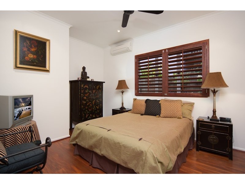 84 Cedar Road, Palm Cove QLD 4879