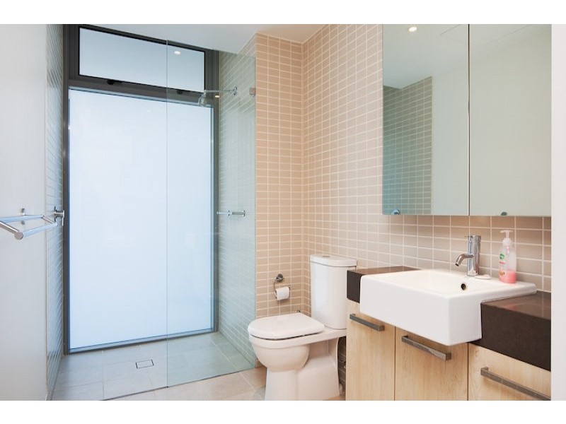 Unit 2/1 Marlin Parade, Cairns City QLD 4870