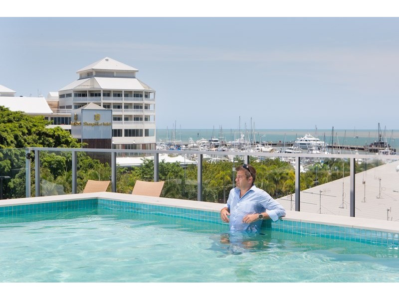 Unit 2/1 Marlin Parade, Cairns City QLD 4870