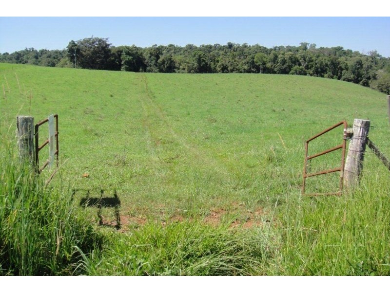 Lloyd Road, Tinaroo QLD 4872