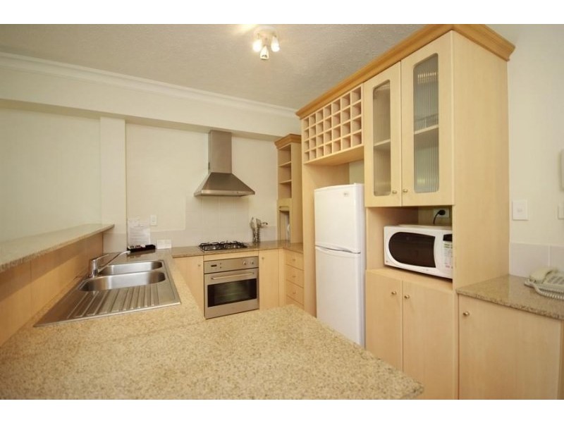 Unit 1404/2 Greenslopes Street, Cairns North QLD 4870