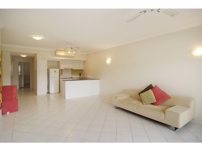 Unit 22/293 The Esplanade, Cairns QLD 4870