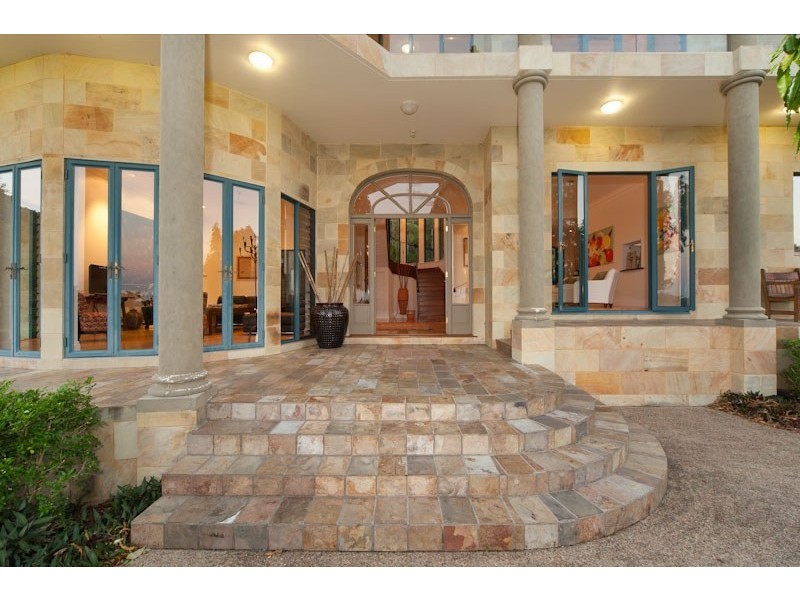 15 James Cook Drive, Kewarra Beach QLD 4879