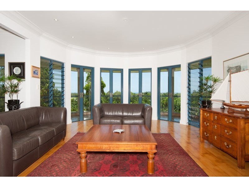 15 James Cook Drive, Kewarra Beach QLD 4879