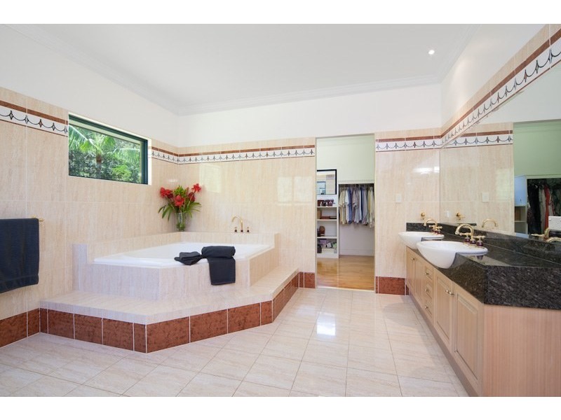 15 James Cook Drive, Kewarra Beach QLD 4879