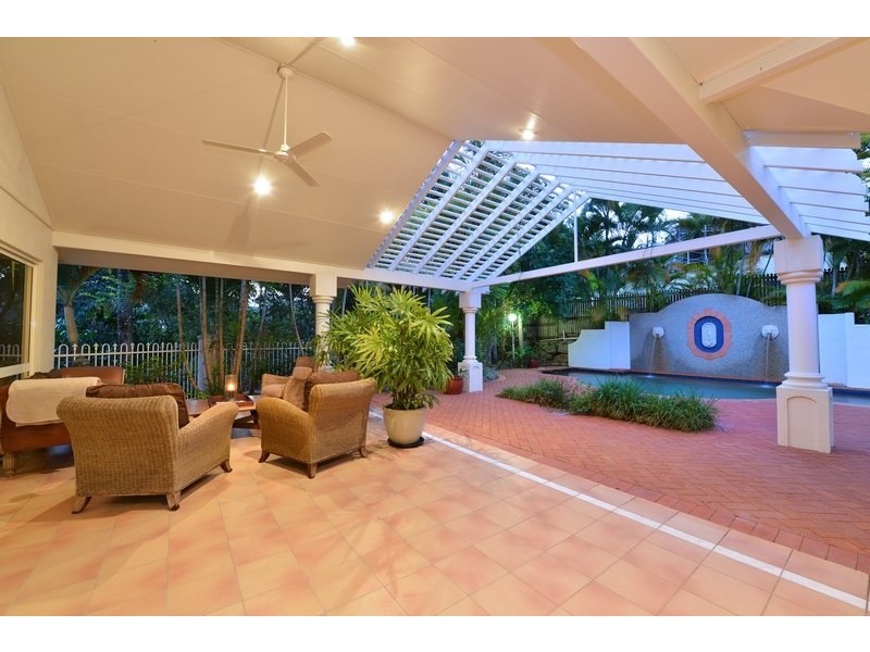1 East Parkridge Drive, Brinsmead QLD 4870