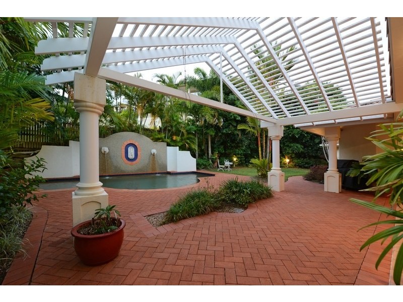 1 East Parkridge Drive, Brinsmead QLD 4870