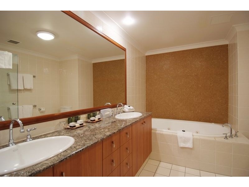 Unit 704/38 Abbott Street, Cairns City QLD 4870