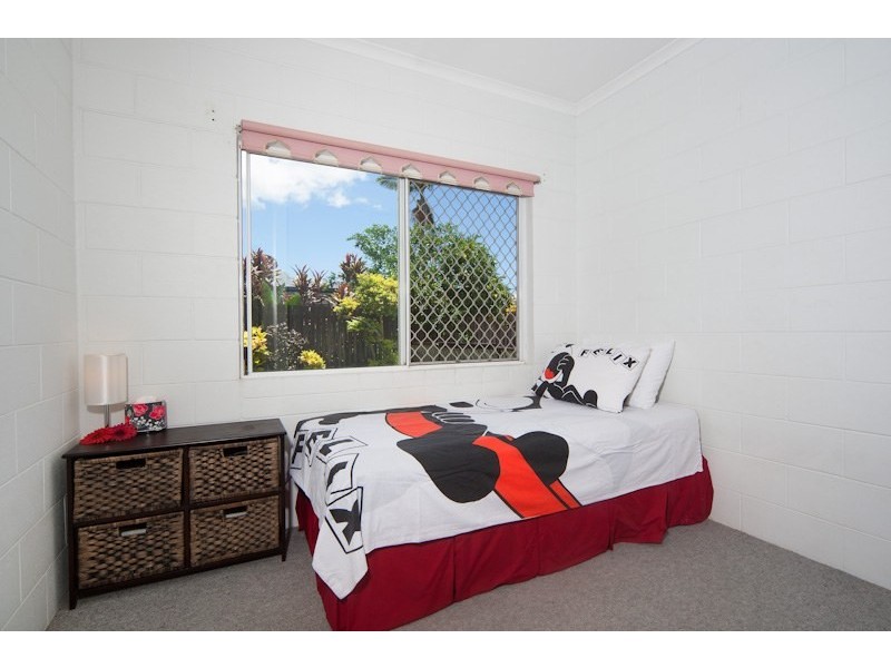 Unit 2/21 Nesbit Street, Whitfield QLD 4870