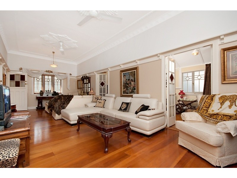 325 Lake Street, Cairns North QLD 4870