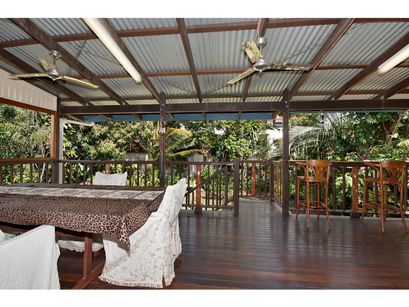 325 Lake Street, Cairns North QLD 4870