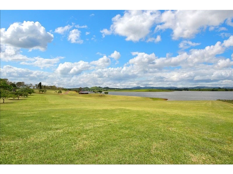 Lot 221 /  Pelican Road, Tinaroo QLD 4872