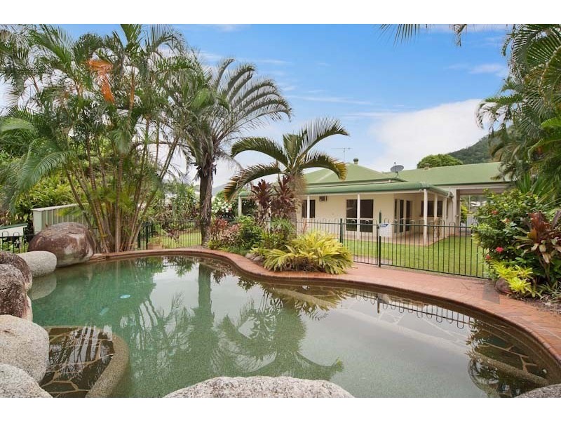 90 Jungara Road, Redlynch QLD 4870