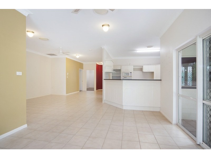 90 Jungara Road, Redlynch QLD 4870