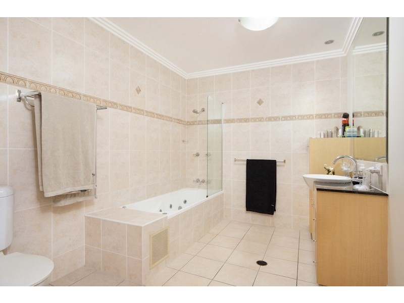 Unit 804/3 Abbott Street, Cairns City QLD 4870