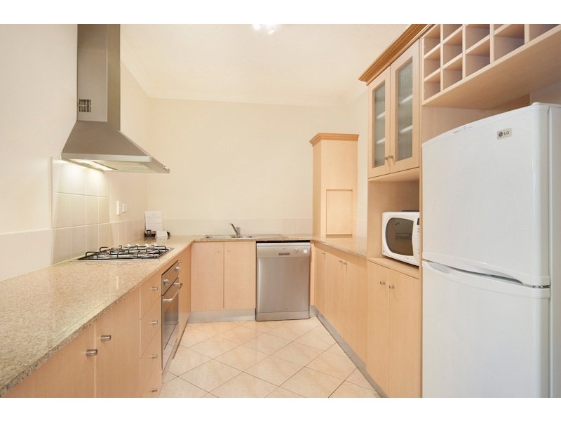 Unit 1618/2 Greenslopes Street, Cairns North QLD 4870