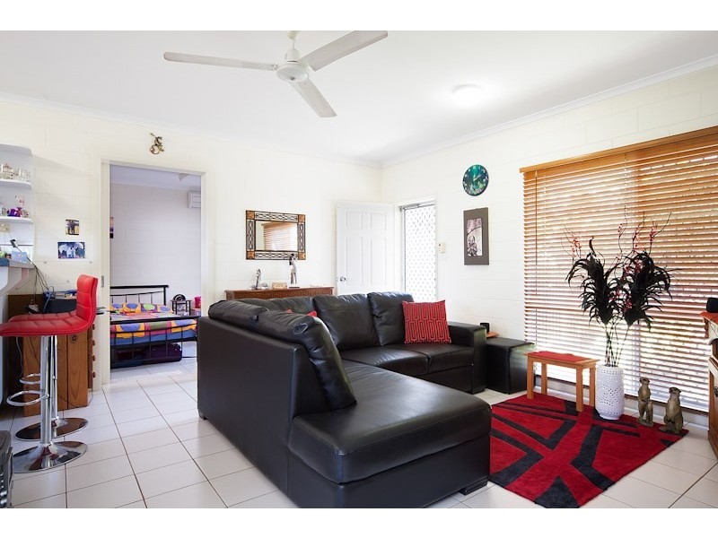 Unit 2/5 Julia Percy Close, Bentley Park QLD 4869