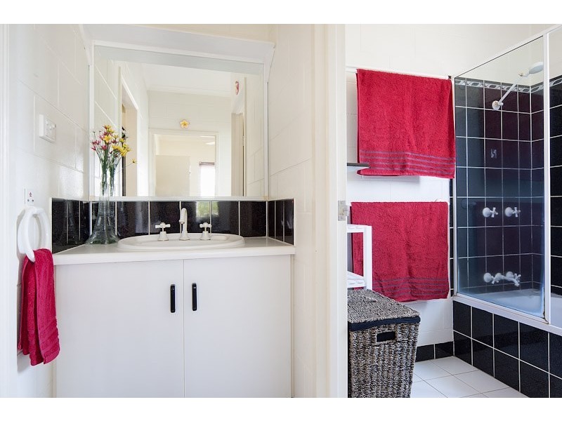 Unit 2/5 Julia Percy Close, Bentley Park QLD 4869