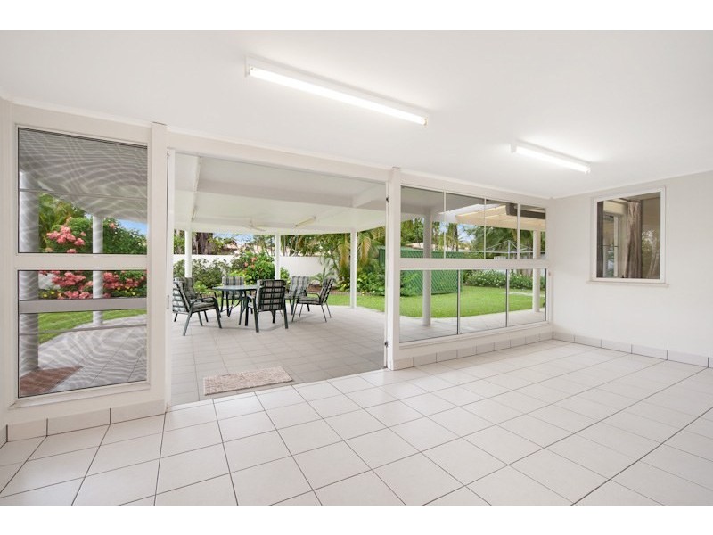 18 Cayley Street, Trinity Beach QLD 4879