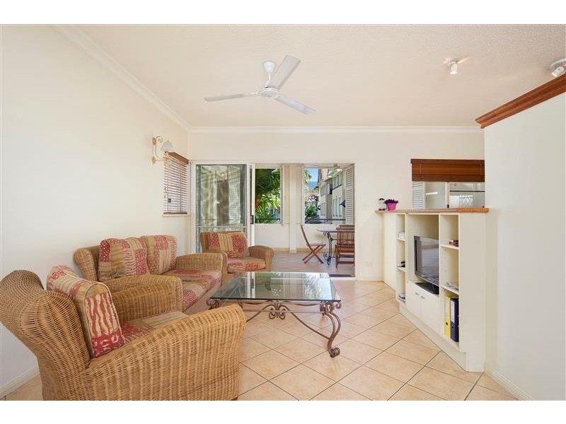 Unit 309/2 Greenslopes Street, Cairns North QLD 4870
