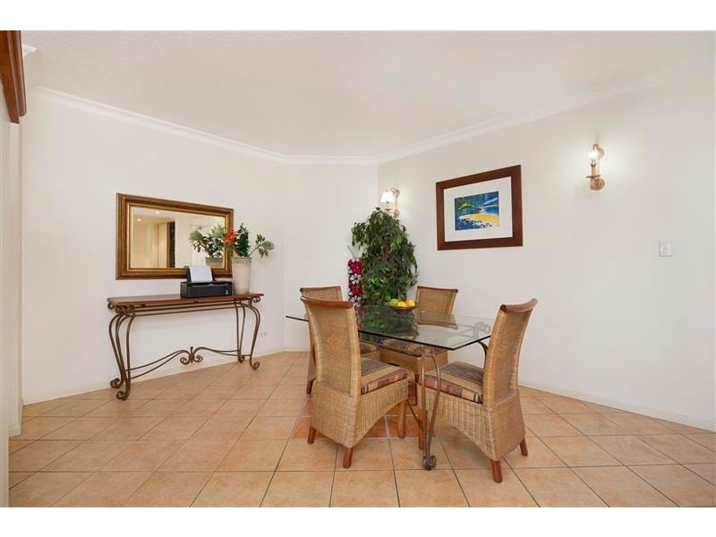 Unit 309/2 Greenslopes Street, Cairns North QLD 4870