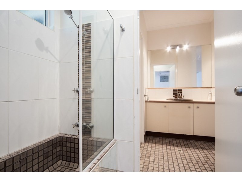 6 Tristania Street, Holloways Beach QLD 4878