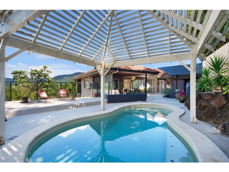 32 Hutchinson Street, Edge Hill QLD 4870