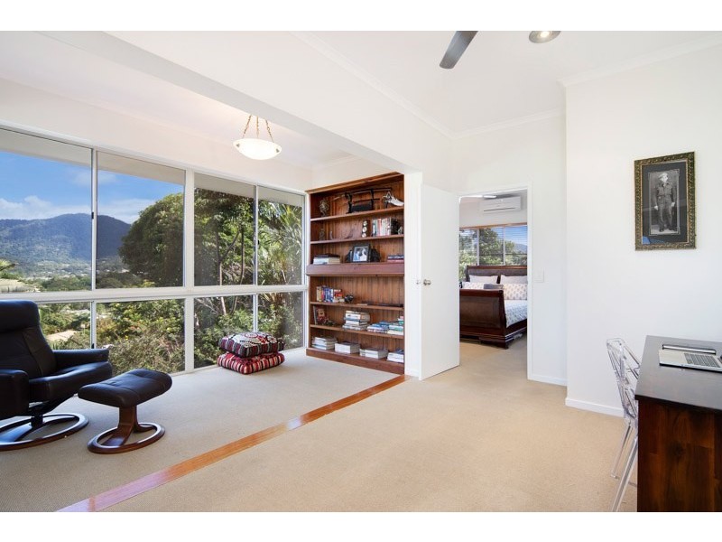 32 Hutchinson Street, Edge Hill QLD 4870