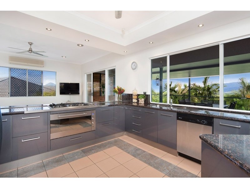 32 Hutchinson Street, Edge Hill QLD 4870
