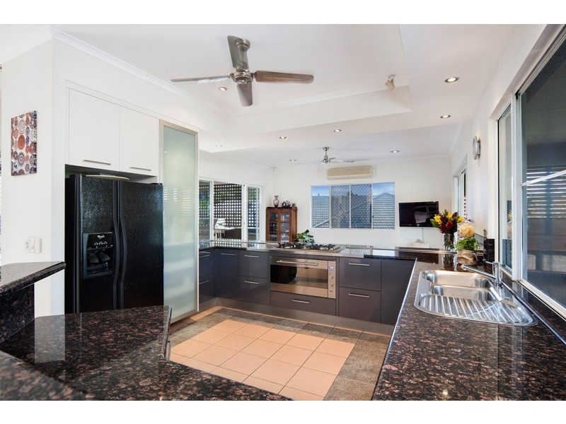 32 Hutchinson Street, Edge Hill QLD 4870
