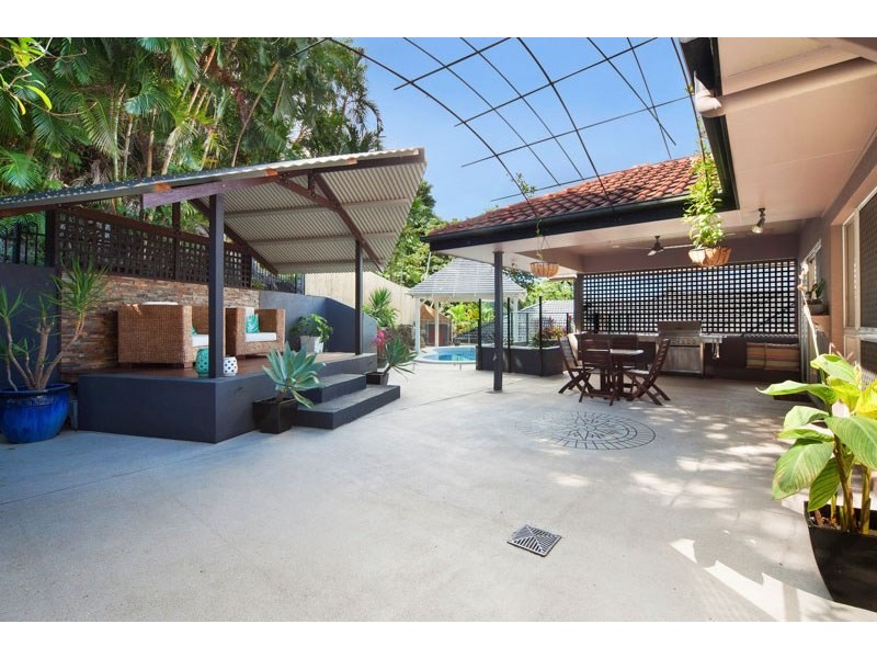 32 Hutchinson Street, Edge Hill QLD 4870