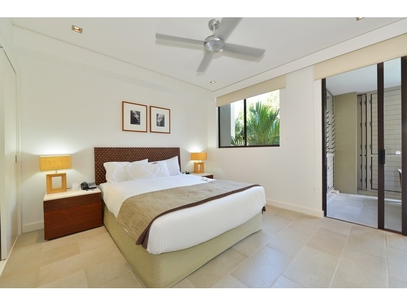 1 Triton Street, Palm Cove QLD 4879