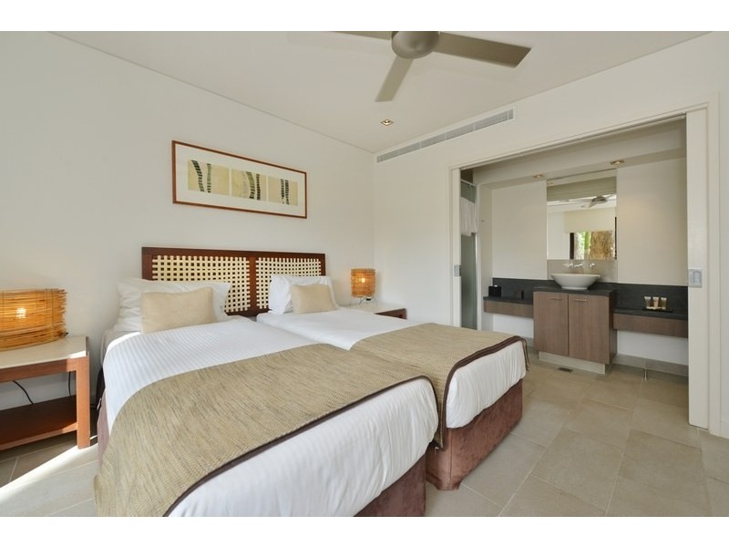 1 Triton Street, Palm Cove QLD 4879