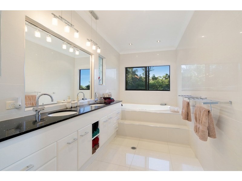 48 East Parkridge Drive, Brinsmead QLD 4870