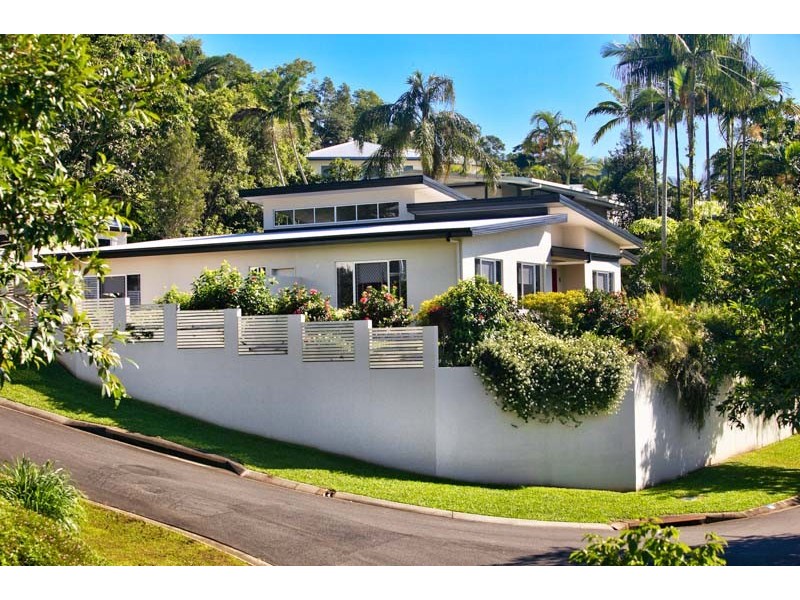 2 Carmelo Close, Whitfield QLD 4870
