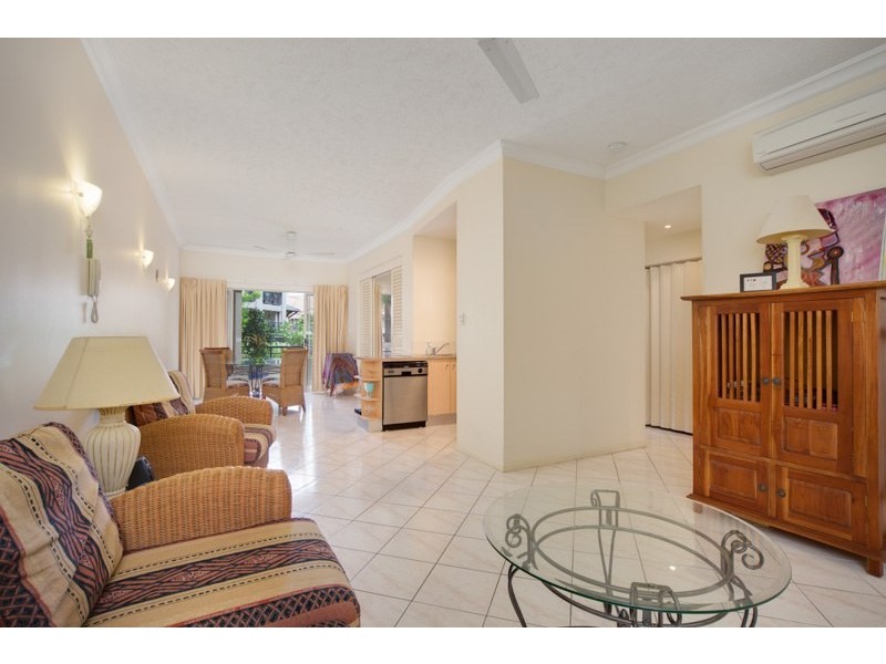 Unit 1806/2 Greenslopes Street, Cairns North QLD 4870