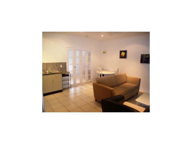 Unit 12/4 Mcpherson Close, Edge Hill QLD 4870