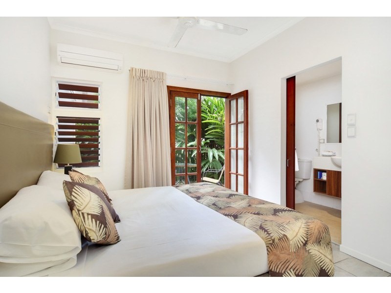 Unit 3/10-14 Harpa Street, Palm Cove QLD 4879